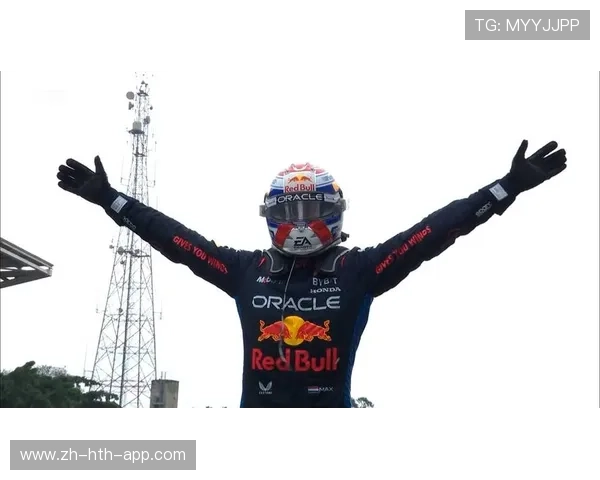 。诺里斯加冕2025赛季F1车手总冠军，阿布扎比站维斯塔潘夺冠